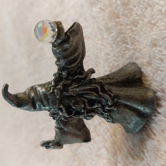 Gallo Pewter Wizard/Sorcerer Holding a Crystal Ball Figurine - Picture 5 of 6